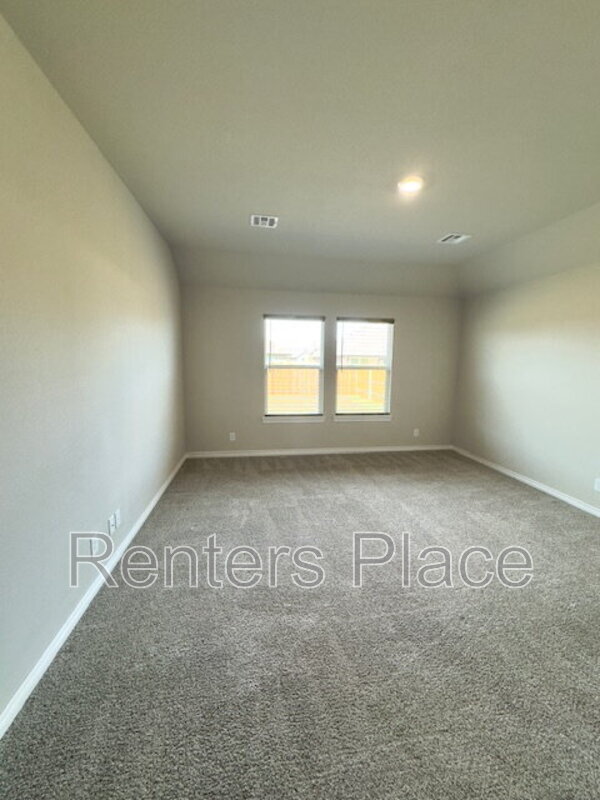 Building Photo - 7203 East 155 Place South