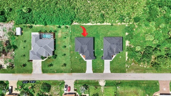 Building Photo - 13639 Begonia Cir