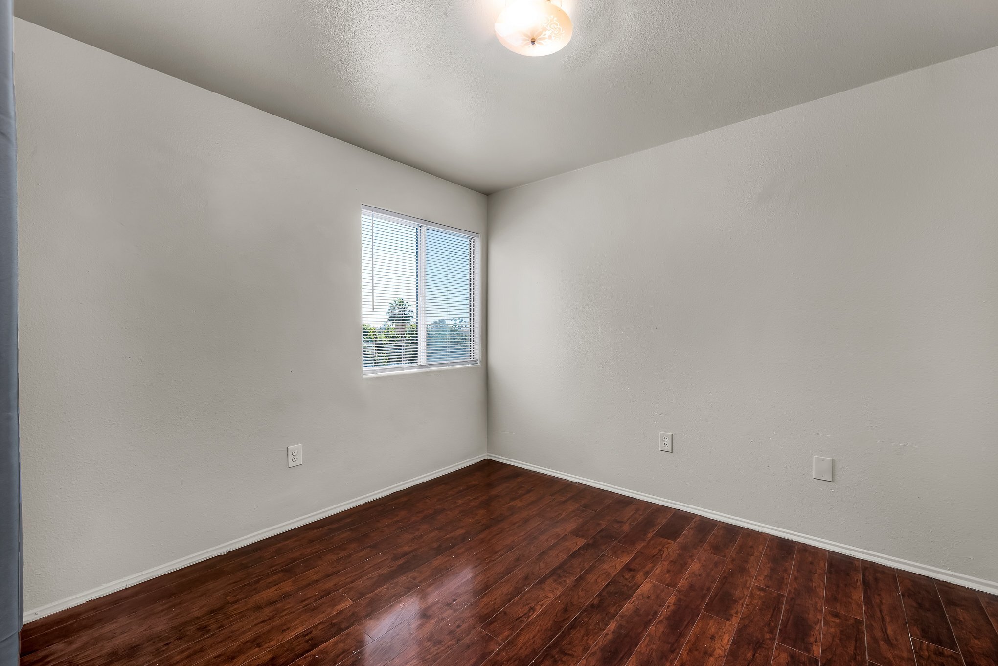 Building Photo - 5231 Huntington Dr N