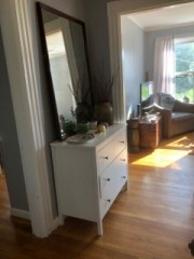 Building Photo - Brookline - 2  Bedroom Apt - Available NOW...