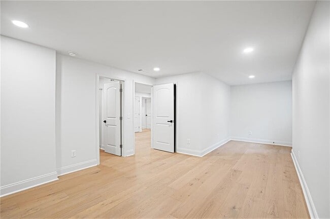 Building Photo - 200 Nestor Ct