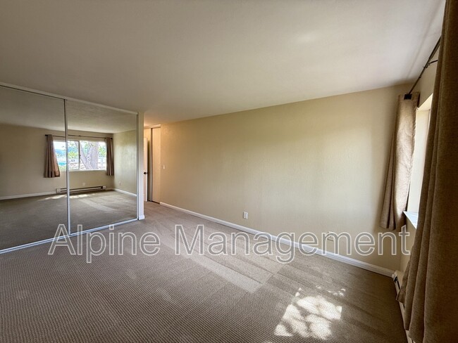 Building Photo - 2657 Kentworth Way