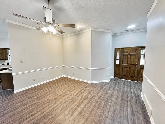 Building Photo - 7359 Peppermill Ln