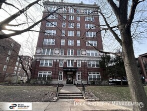 Building Photo - 5330 Pershing Ave