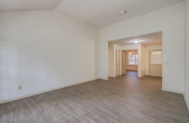Building Photo - 35 Cottage Grove Pl