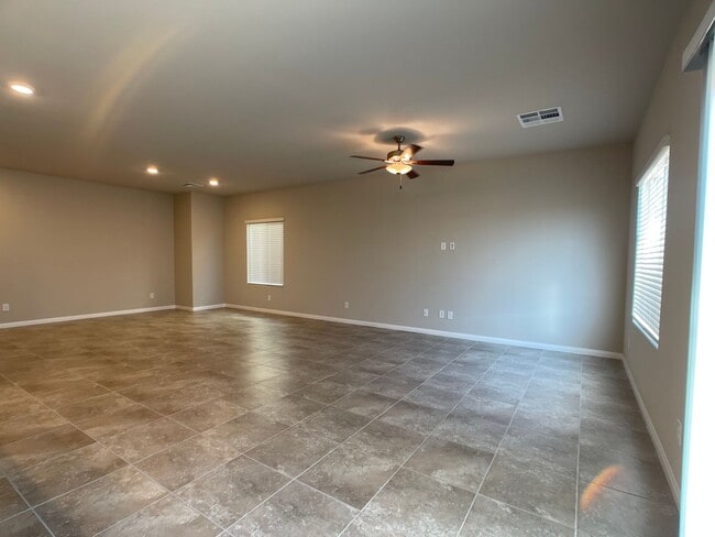 Building Photo - Brand New, Never Lived in House, located in the Southwest!