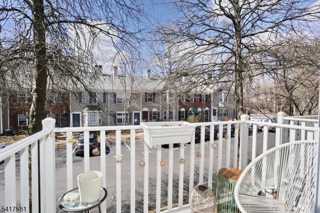 Building Photo - 2051 Charles Ct