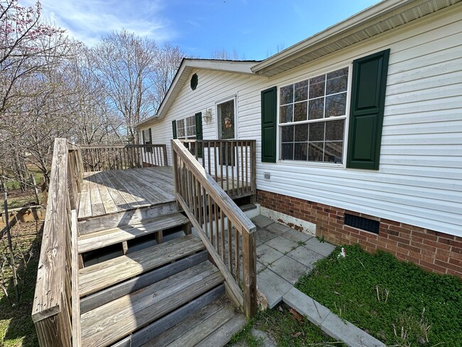 Primary Photo - Spacious home in Campbell County. Country living!
