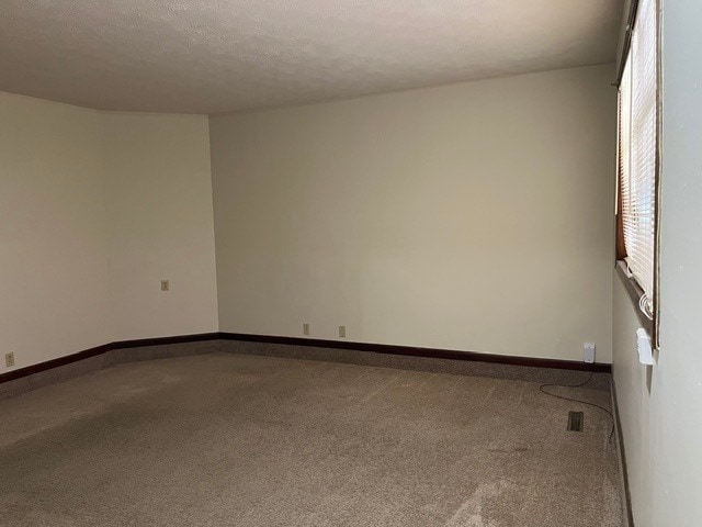 Building Photo - 541 N Belview Ave