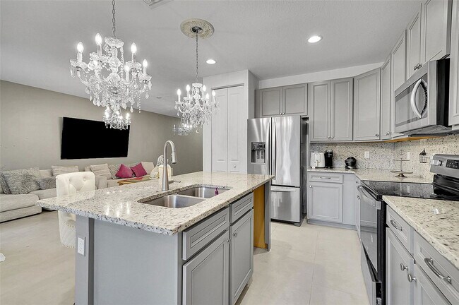 Building Photo - 455 NW 33rd Ln