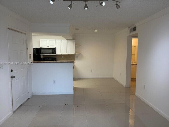 Building Photo - 15560 SW 106th Ln