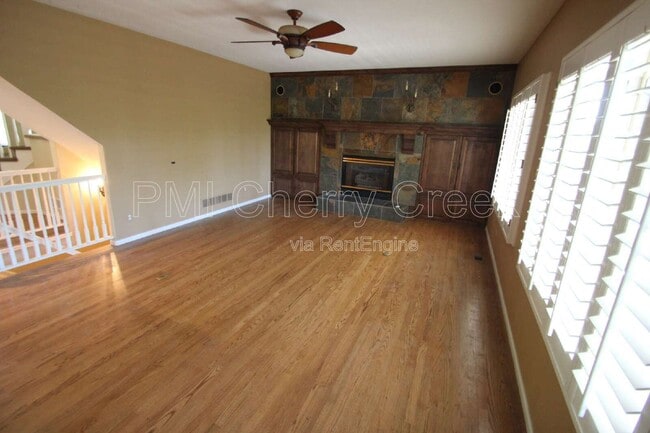 Building Photo - 7489 Bur Oak Pl