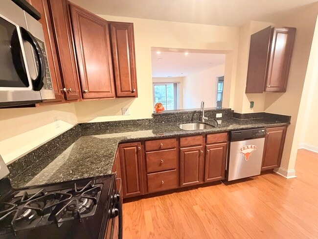 Building Photo - 11 Cheriton Rd