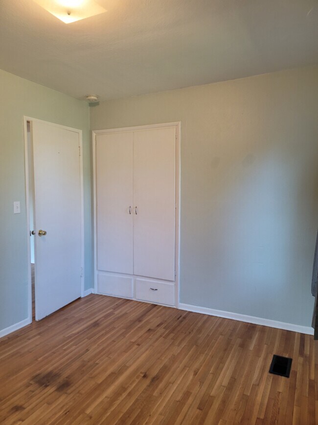 Building Photo - 1110 SE 113th Ave