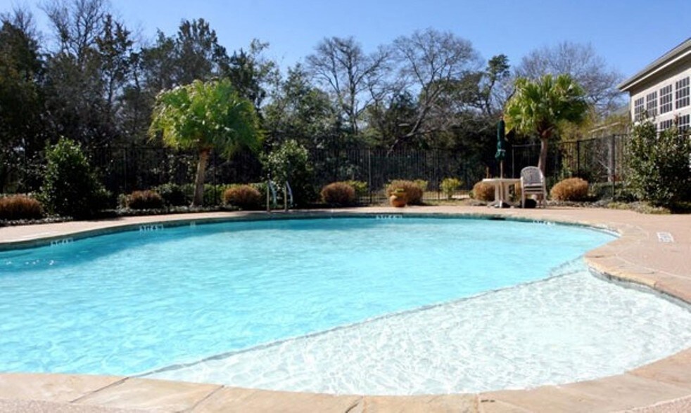 Cedar Park Townhomes 400 E Cypress Creek Rd Cedar Park TX 78613