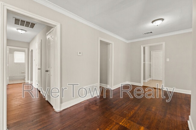 Building Photo - 1093 N Watkins St