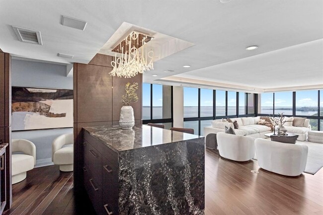 Building Photo - 3301 Bayshore Blvd
