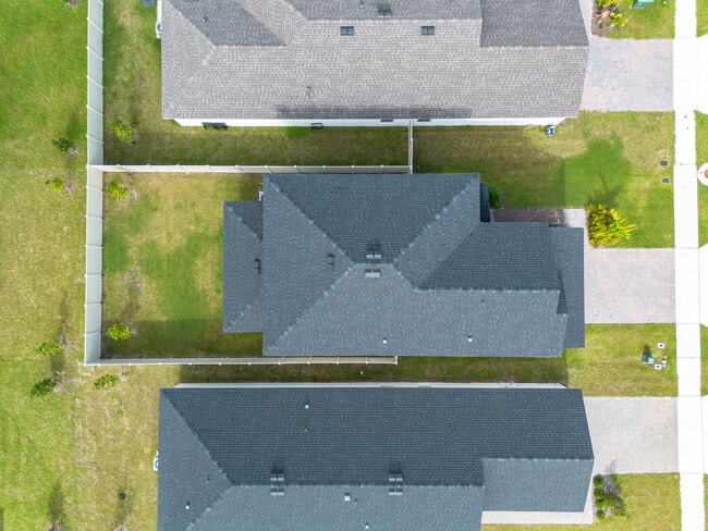 Building Photo - 3198 Sanctuary Dr