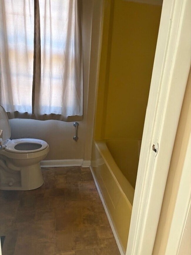 Building Photo - 501 N McNair St