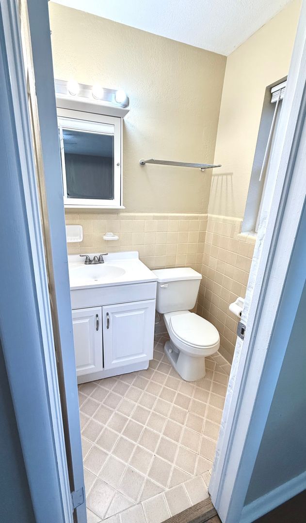 Building Photo - Updated 3BD 1.5BA Home Located in Belle Isle Area!!