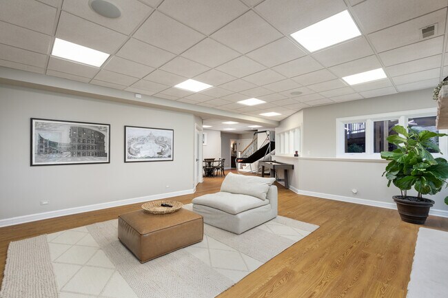 Building Photo - 1091 Johnson Dr