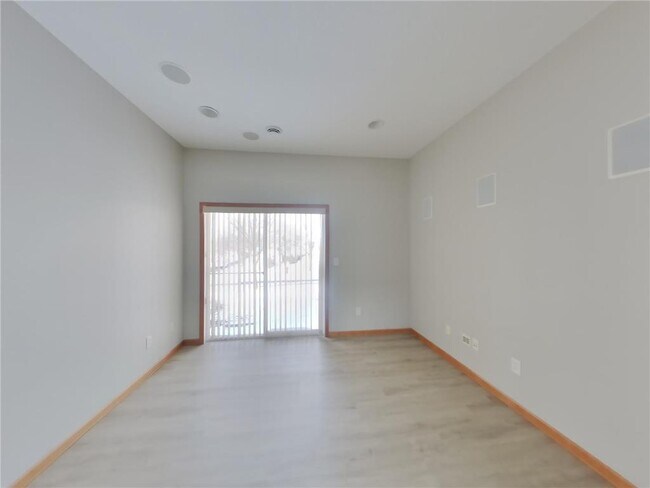 Building Photo - 1627 Fox Hunt Way