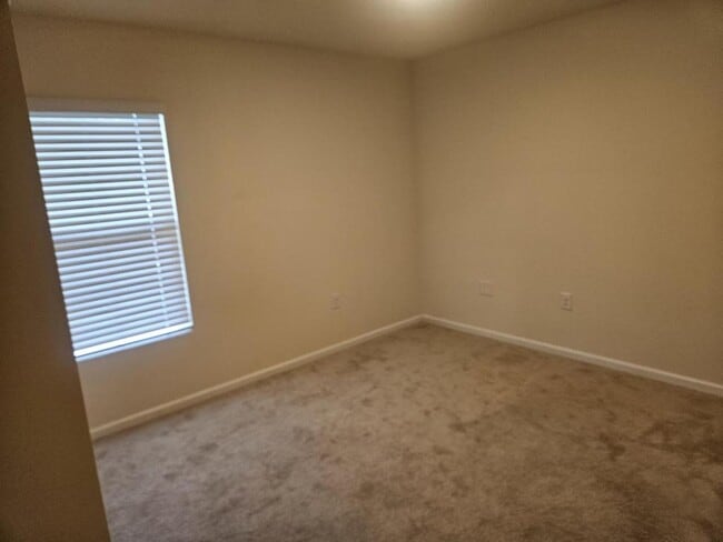 Building Photo - 75020 Trestle Ct