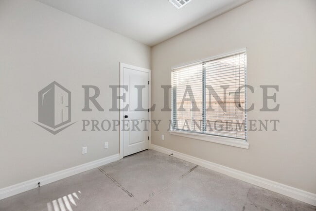 Building Photo - 13609 Hunters View St