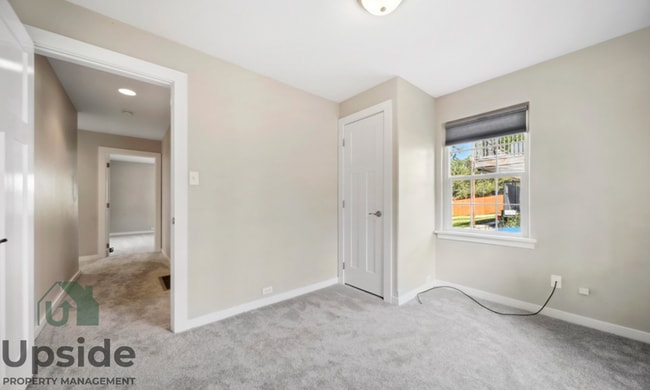 Building Photo - 3610 E Funk Ave