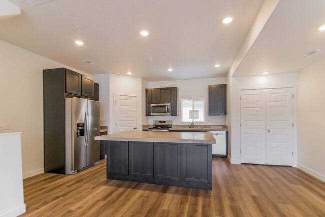 Building Photo - 4567 W Lonely Grv Ct