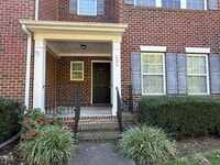 Building Photo - 606 Sawcut Ln