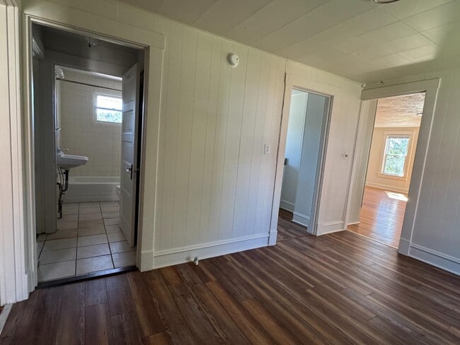 Building Photo - 15 Virginia Ave