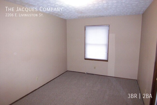 Building Photo - 2206 E Livingston St