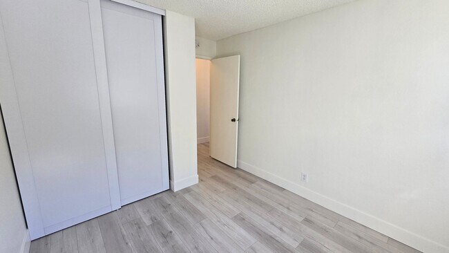 Building Photo - Newly Renovated NW Reno Home