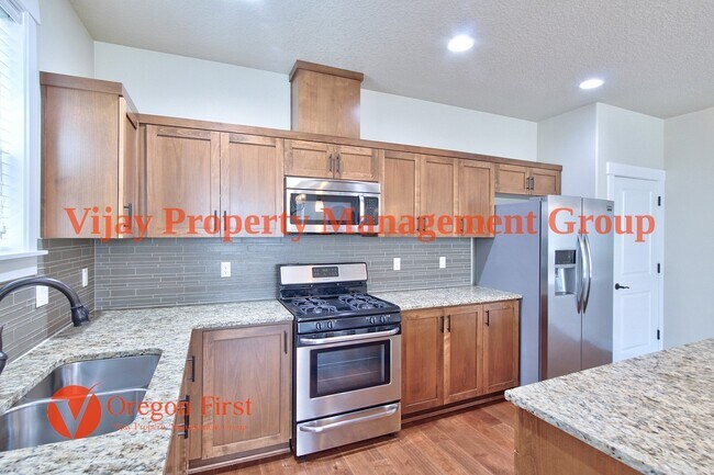 Building Photo - 410 SW Basilone Terrace