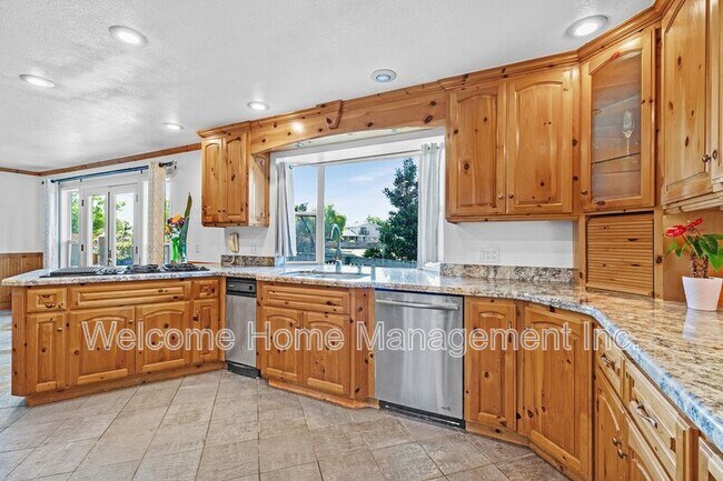Building Photo - 5246 Hebrides Ct