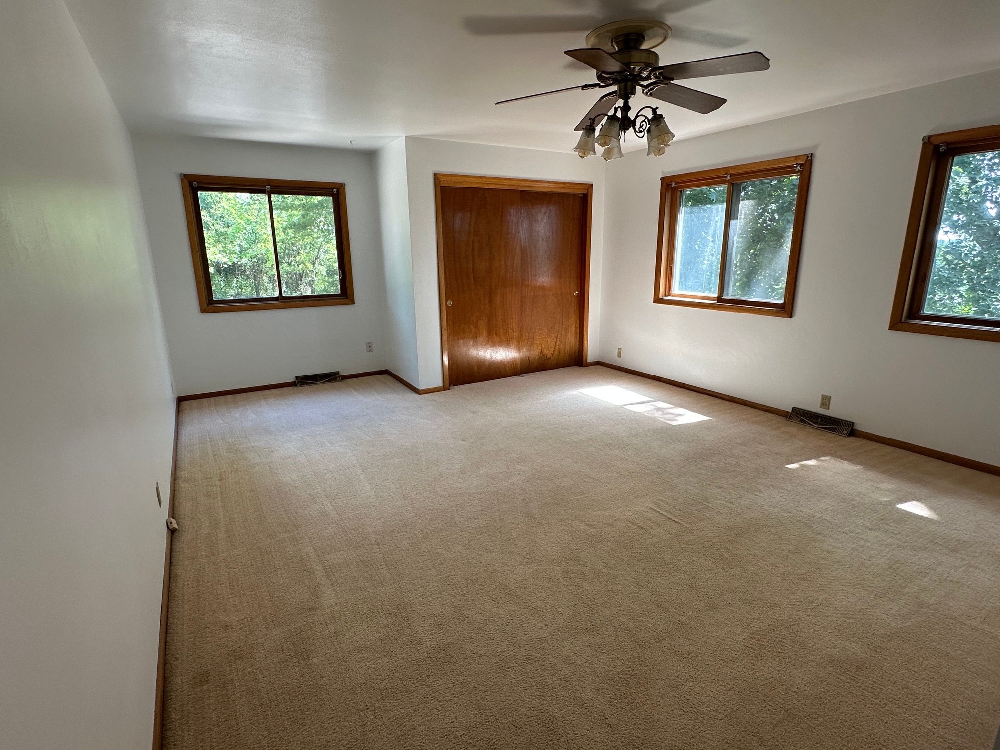 Building Photo - 2642 WI-120
