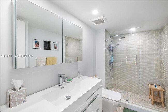 Building Photo - 4000 Towerside Terrace