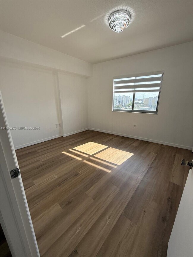 Building Photo - 36 NW 6th Ave