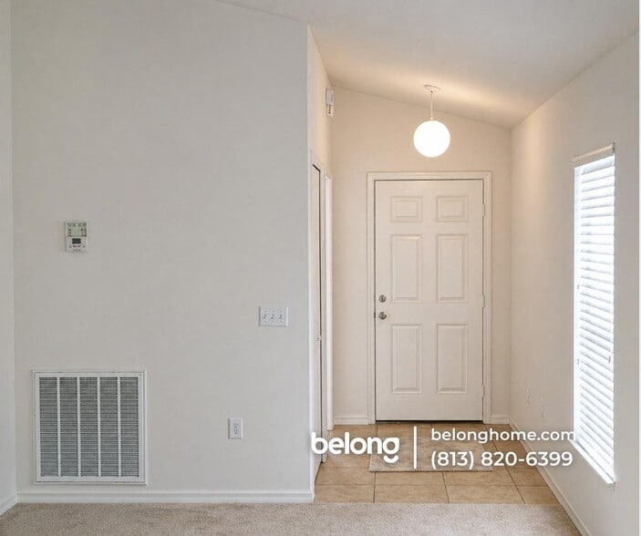Building Photo - 9803 33rd Ave E