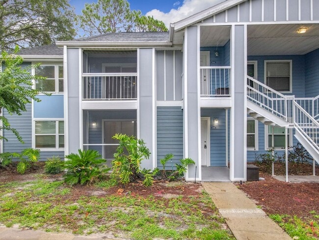 Primary Photo - 2580 Grassy Point Dr