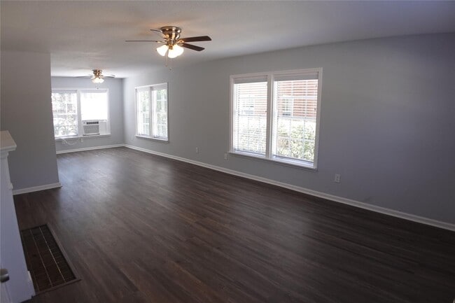 Building Photo - 3320 Blodgett St