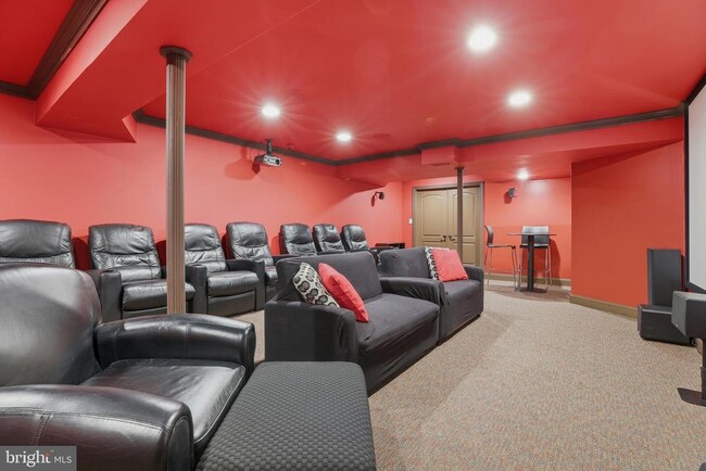 Building Photo - 18136 Hayloft Dr