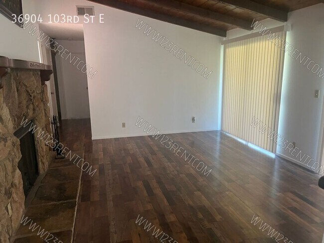 Building Photo - 36904 103rd St E