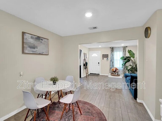 Building Photo - 4208 Wiman Dr