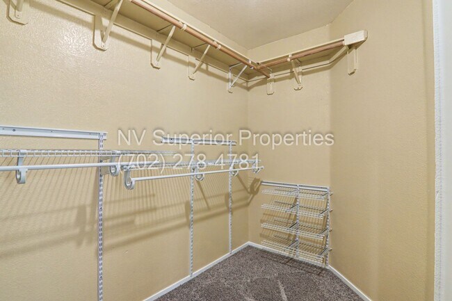 Building Photo - NW!! 4 bedrooms!! Bed & Bath DownStairs!!! RV Parking!!! Synthetic Grass Front yard!! Real Grass ...