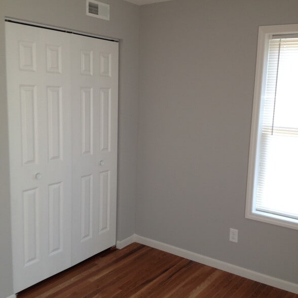 Building Photo - 2717 E 32nd St