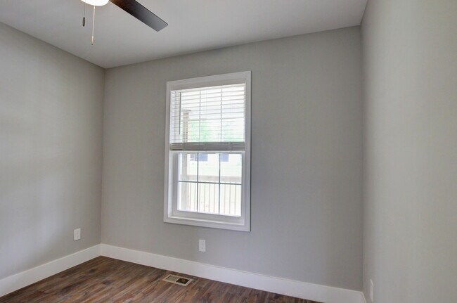 Building Photo - 5821 Highland Lick Rd