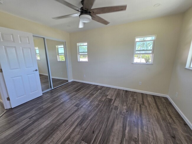 Building Photo - AVAILABLE NOW! 2 bed, 2 bath, 1 parking Kalaheo Hillside