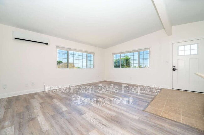 Building Photo - 346 Inkopah St